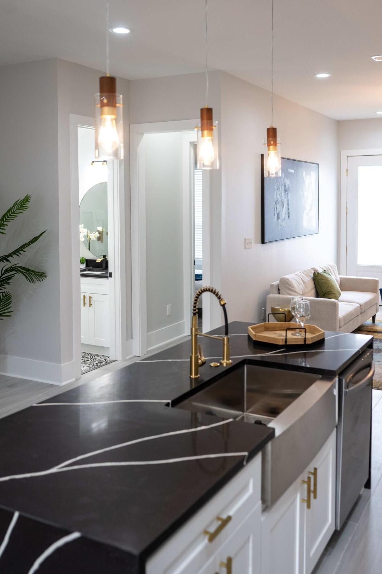 Esplanade Magic Apartment Ню Орлиънс Екстериор снимка